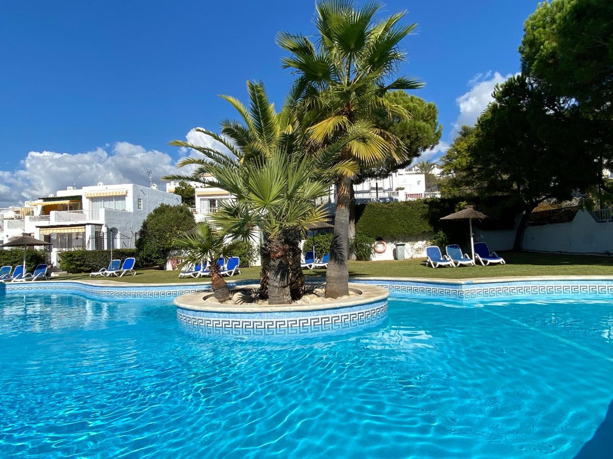 Paraiso Blanco 16A Apartments Casasol เนร์คา ห้อง รูปภาพ